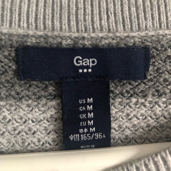 🌟 3 for $50 🌟 Gap sweater - Picture 4 of 4